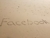 Cliquez sur l'image pour accéder au Facebook de la Cie facebook-cie-couleurs-kaleidoscope